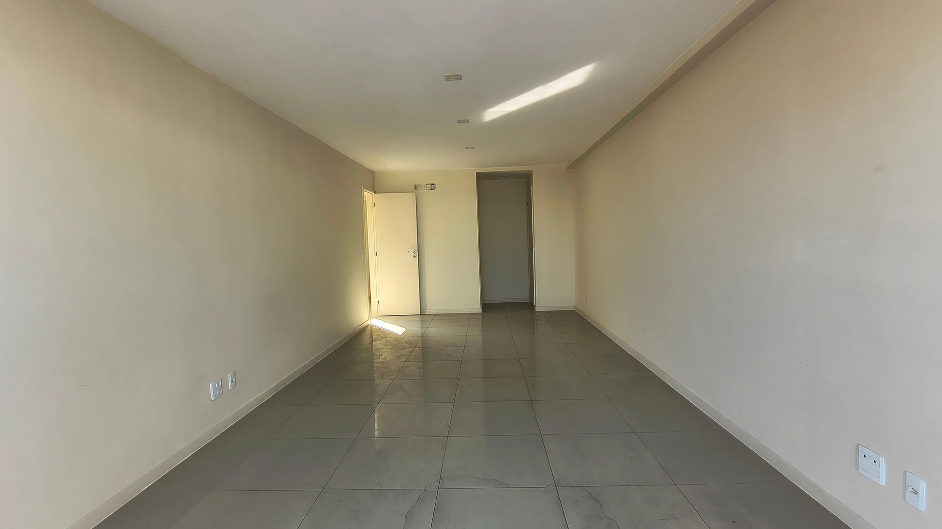 Apartamento para alugar com 4 quartos e 4 banheiros — photo 28