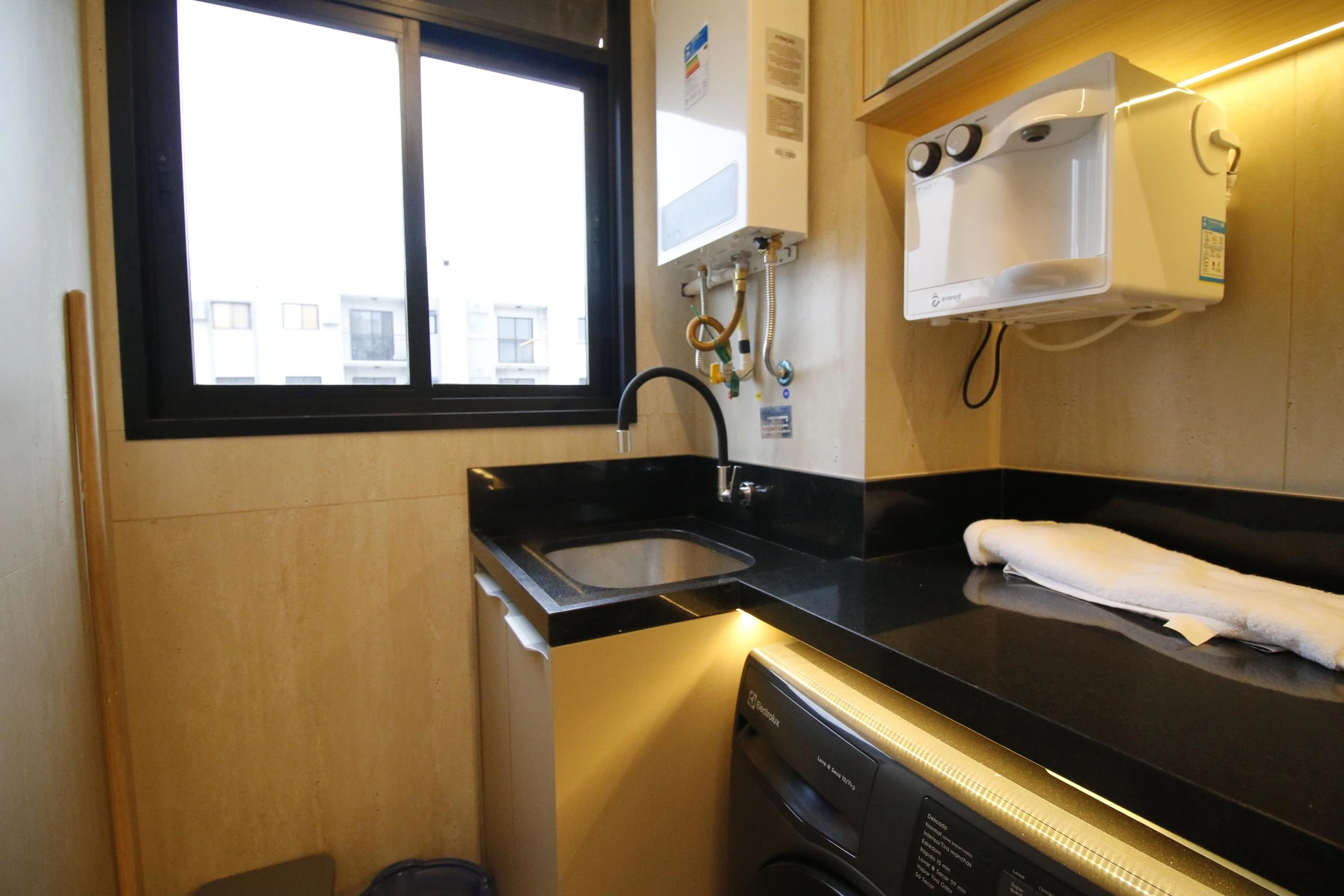 Washing machine in a 2-bedroom apartment, 41 m² — photo 6