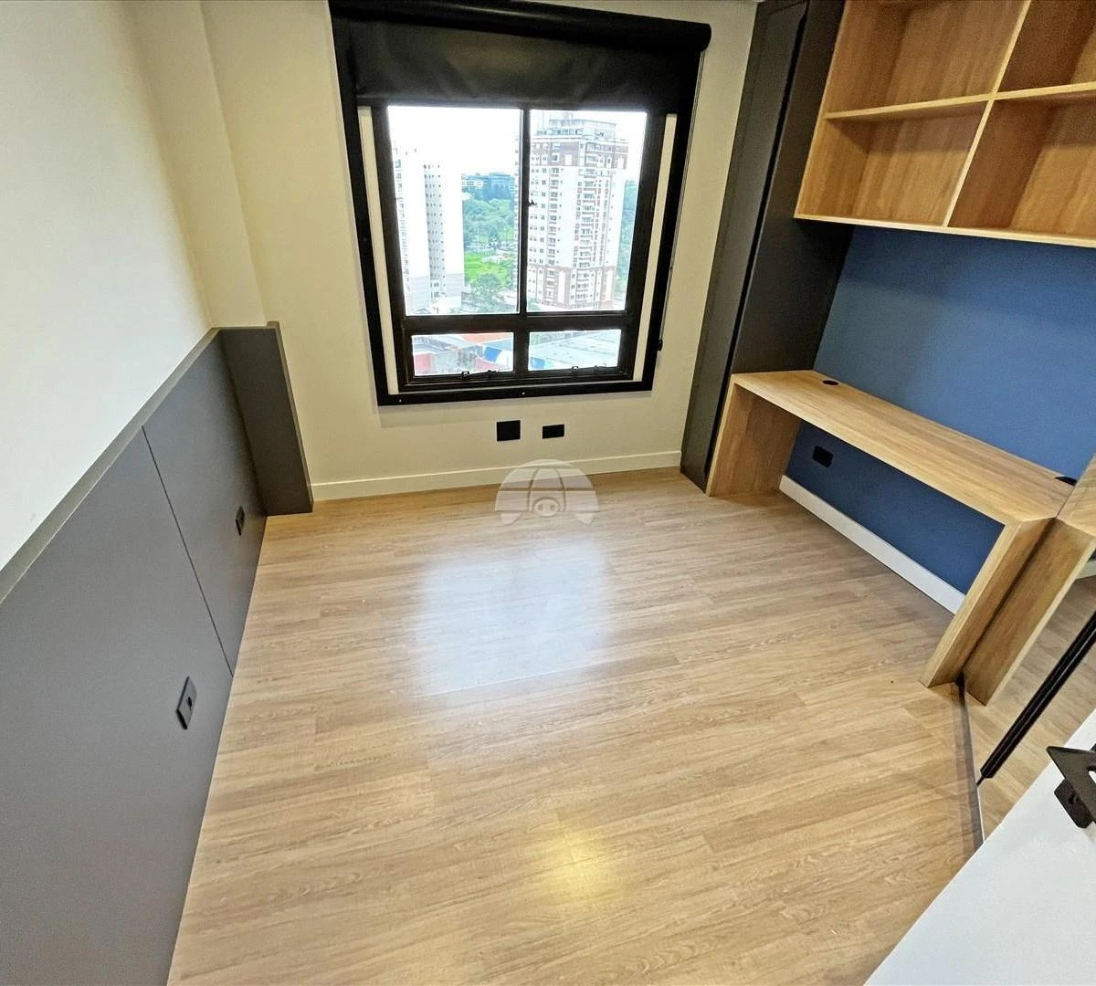 Furnished apartment, 108 m², with a grill on the balcony — photo 25
