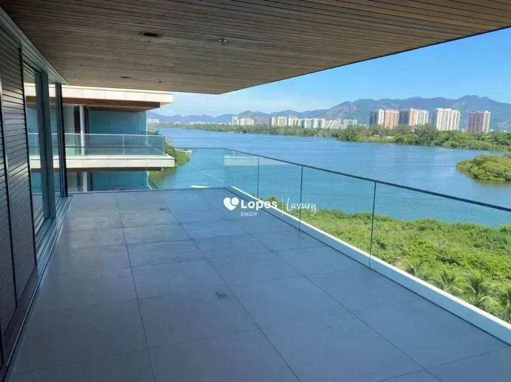 Furnished 130 m² apartment with 1 bedroom and private BBQ — photo 31