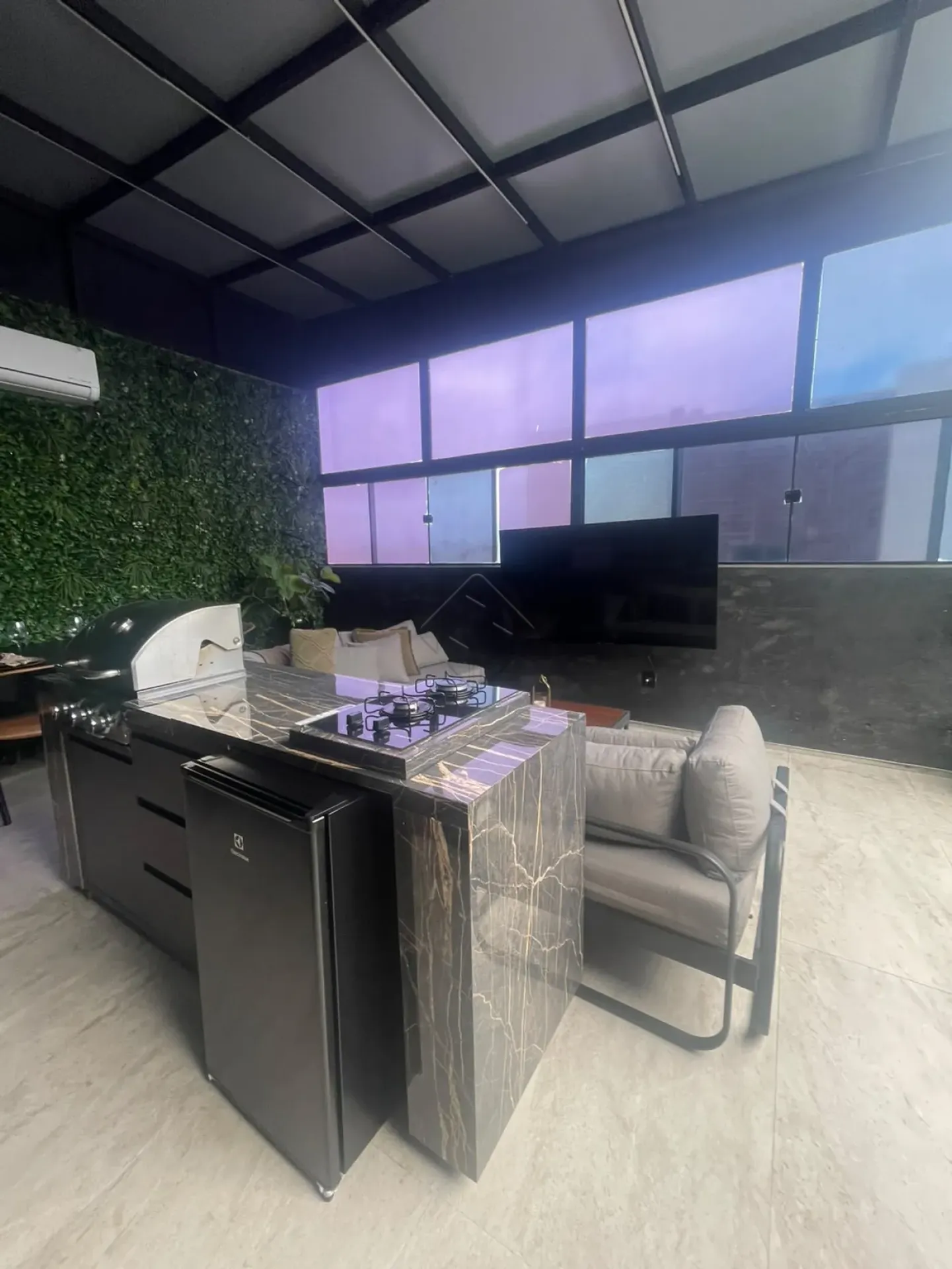 Furnished apartment, 123 m², with floor-to-ceiling windows — photo 20