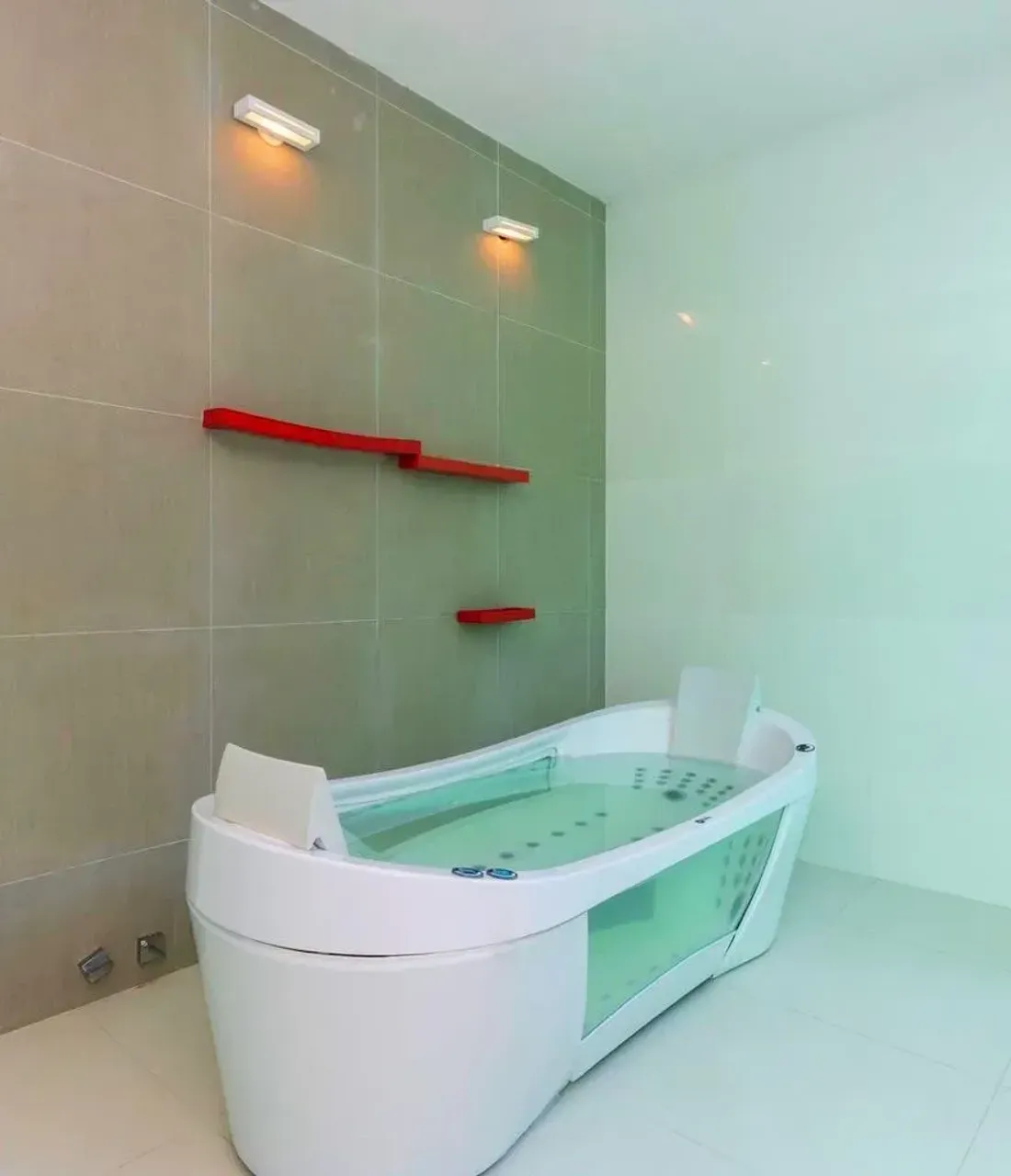 House with 5 bedrooms and open-plan kitchen plus balcony — photo 16