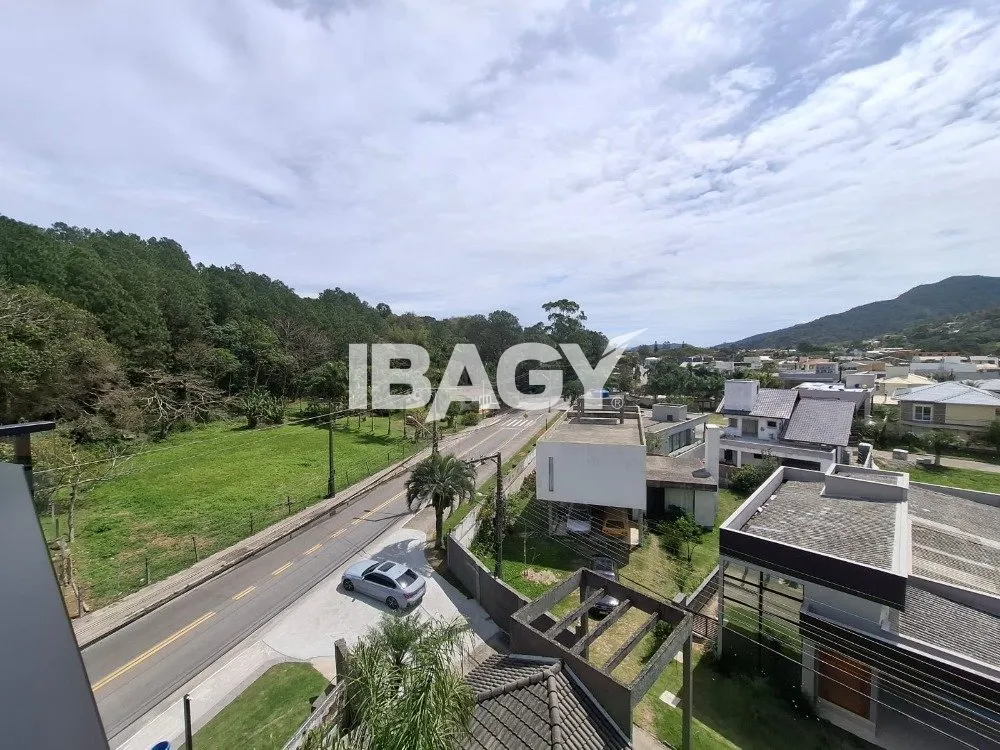 2-bedroom apartment with a private BBQ — photo 40