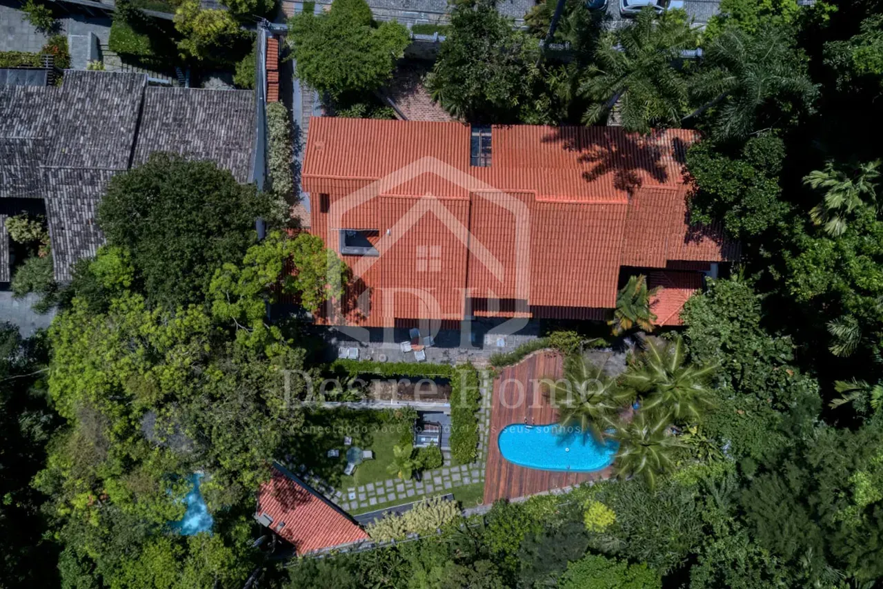 Casa com 4 quartos e 5 banheiros, cozinha a gás — photo 12