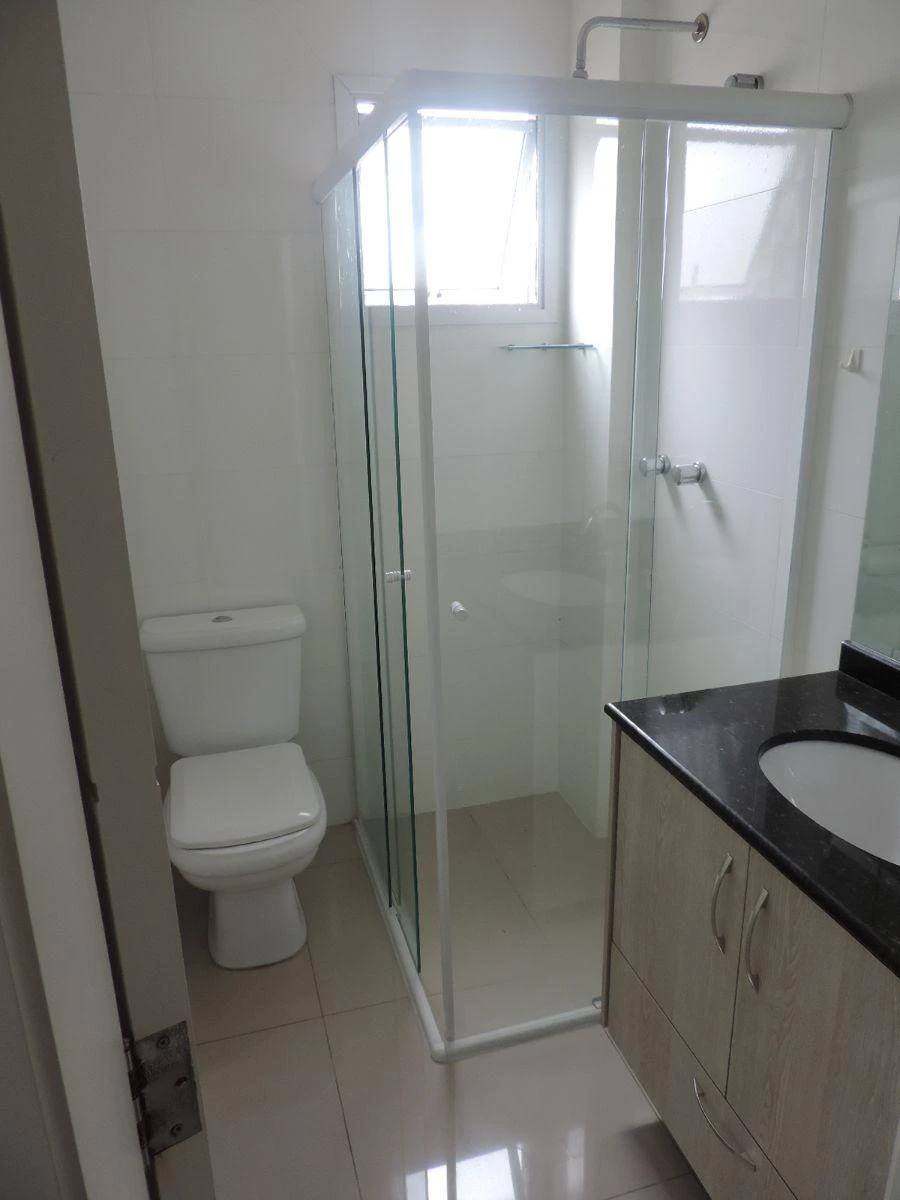 Glass-enclosed balcony in a 2-bedroom apartment, 70 m² — photo 17