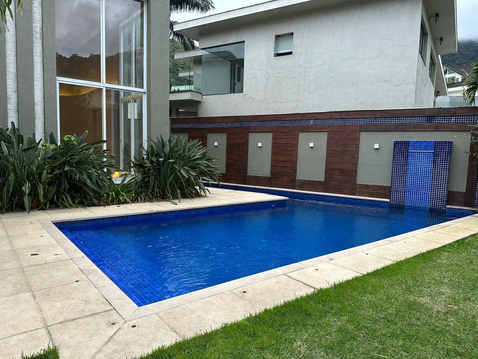 Condominium house with 4 bedrooms and 5 bathrooms — photo 6