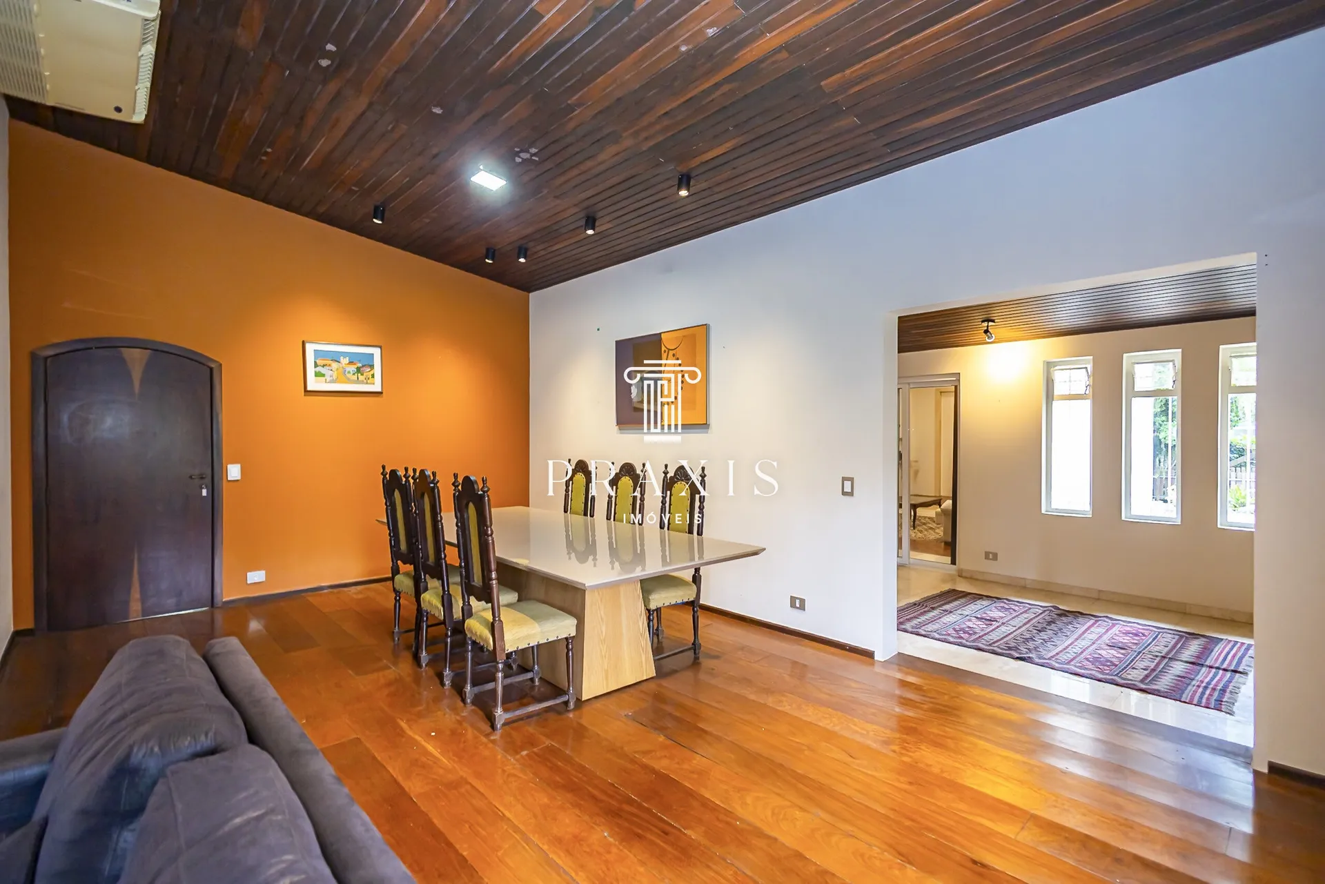 House with 4 bedrooms, 445 m² and fitted kitchen — photo 6