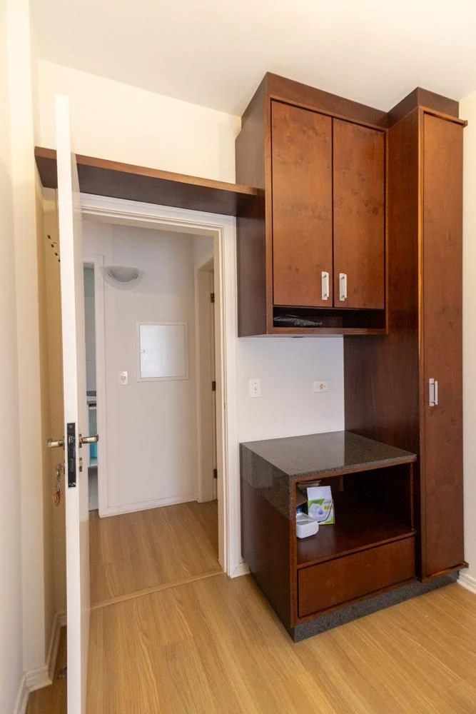 3-bedroom apartment with a home office — photo 24