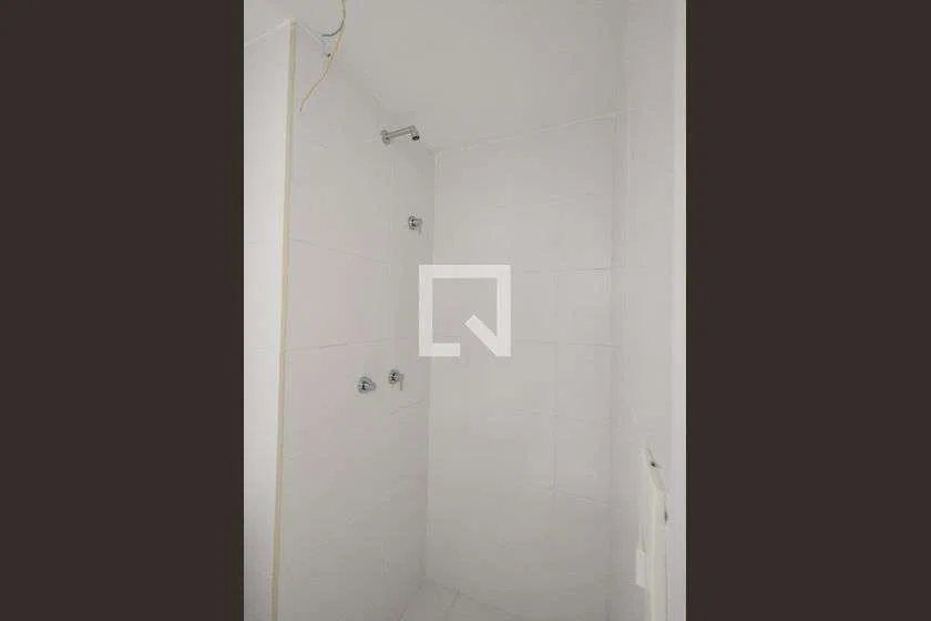 61 m² apartment with 2 bedrooms and a balcony — photo 2