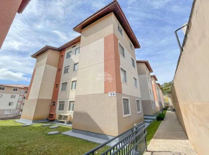 52 m² apartment with 2 bedrooms and fitted kitchen cabinets — photo 2