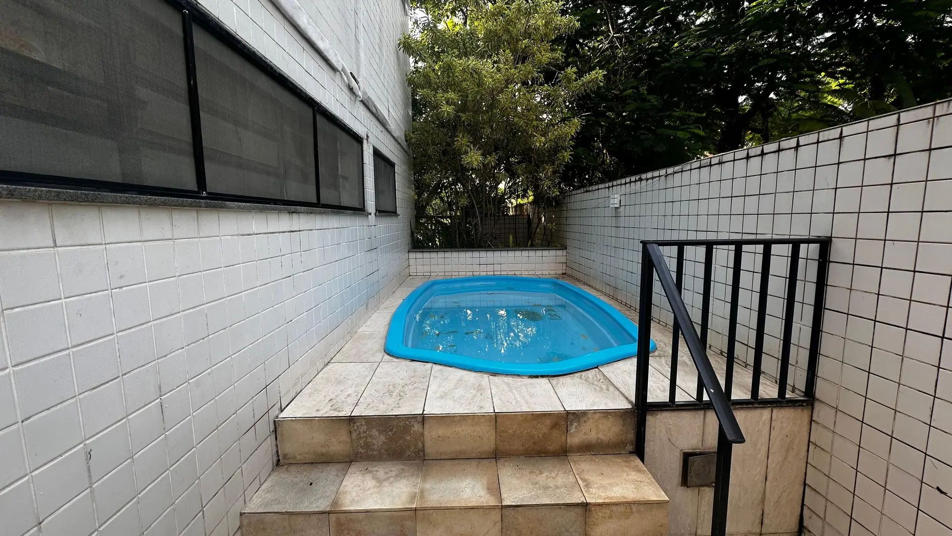 Furnished apartment with 2 bedrooms and a balcony — photo 24