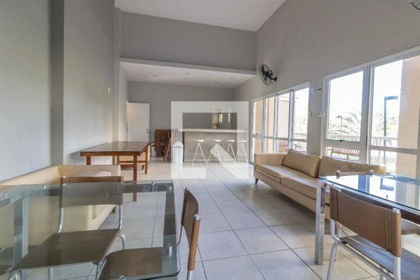 2-bedroom apartment in a building with a gym — photo 39