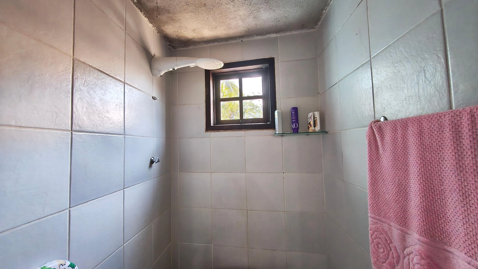 Дом 300 м² с садом и грилем на балконе — photo 33