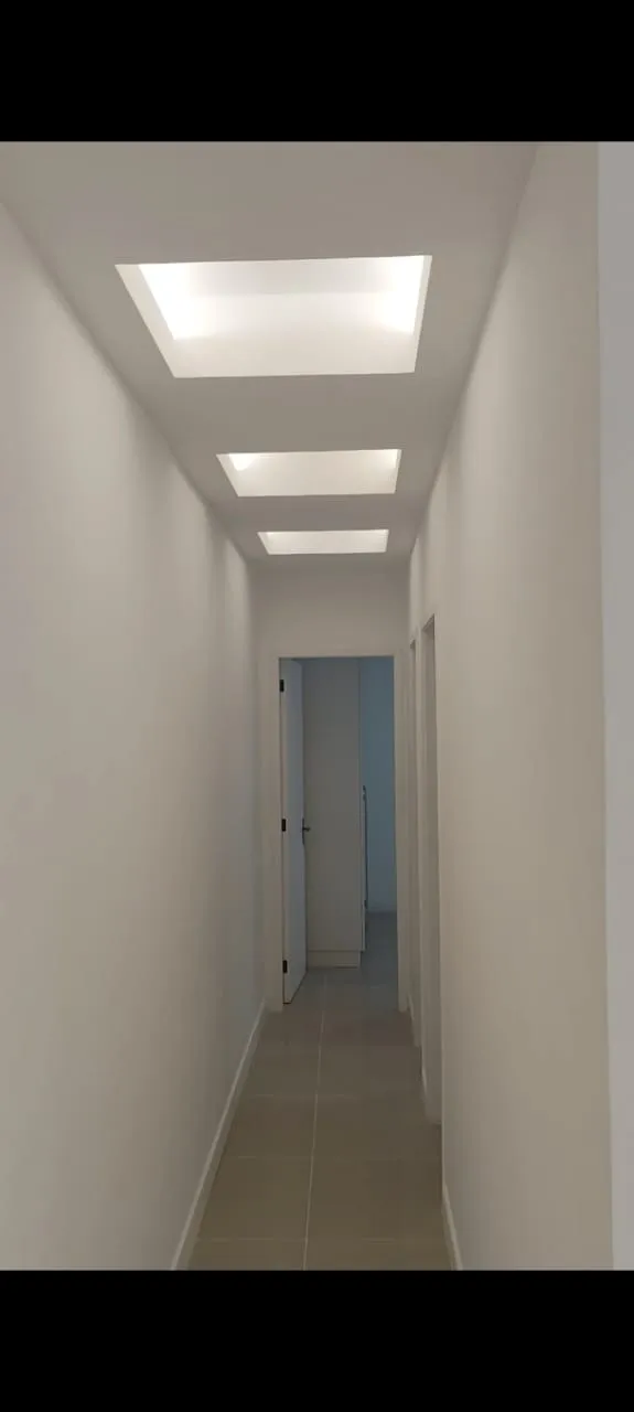 Glass-enclosed balcony in a 3-bedroom apartment, 90 m² — photo 11