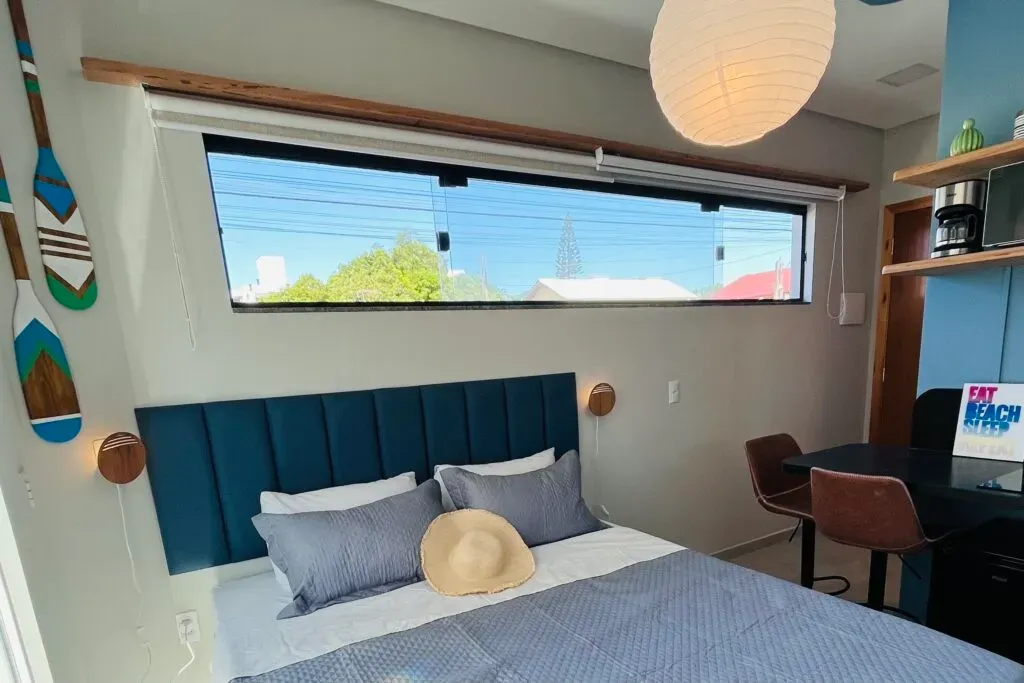 Estudio amueblado de 22 m² con balcón y cocina compacta — photo 2