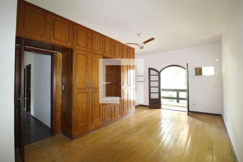 4-bedroom house with a mountain view in Rio de Janeiro — photo 10