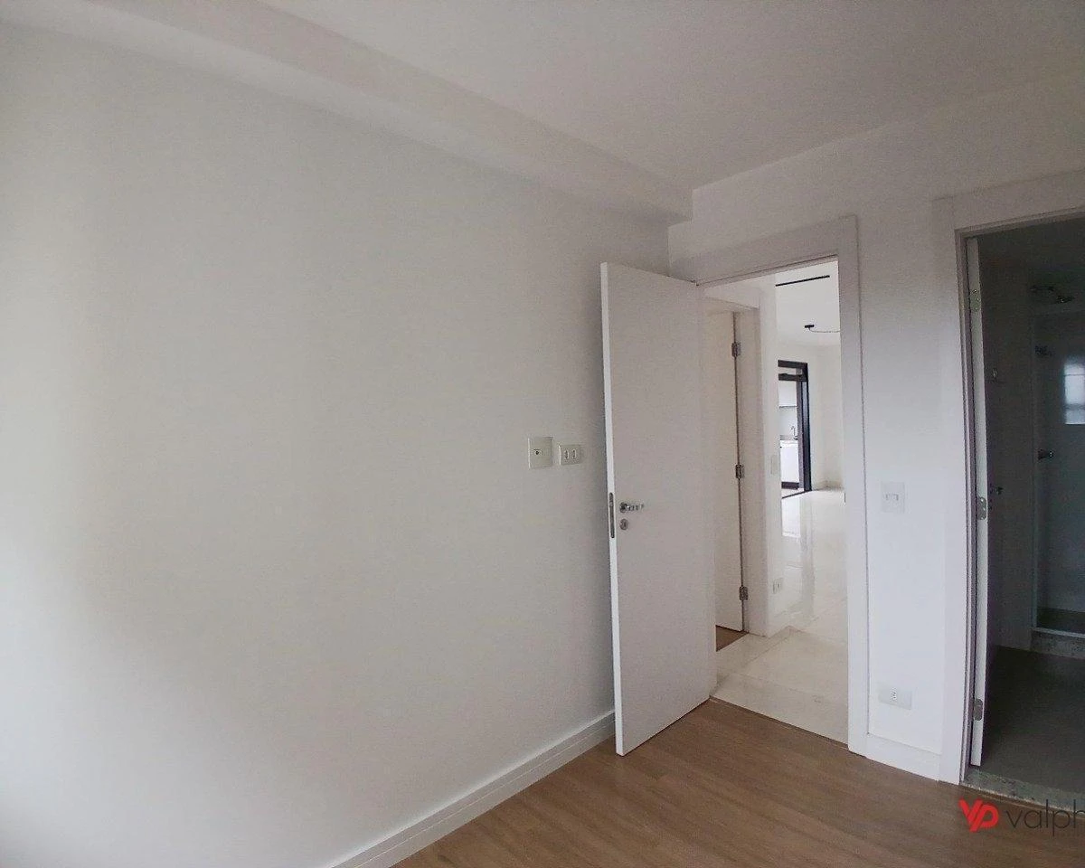 2-bedroom apartment in a building with a gym — photo 45