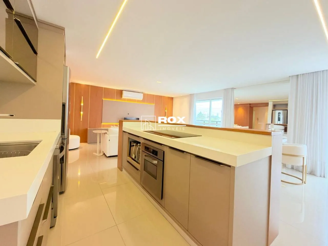 3-bedroom apartment with a jacuzzi in Curitiba — photo 21