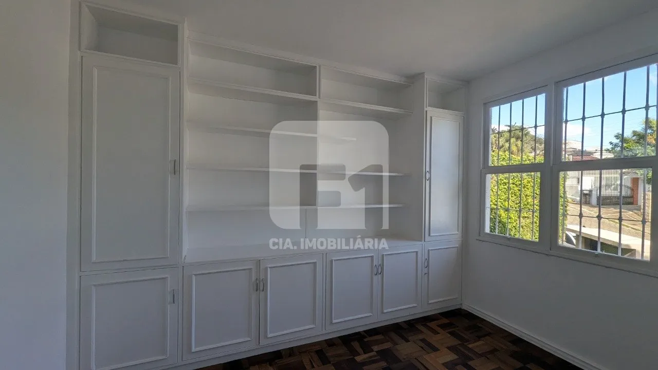 House with 6 bedrooms, en-suite and parking for 6 — photo 31