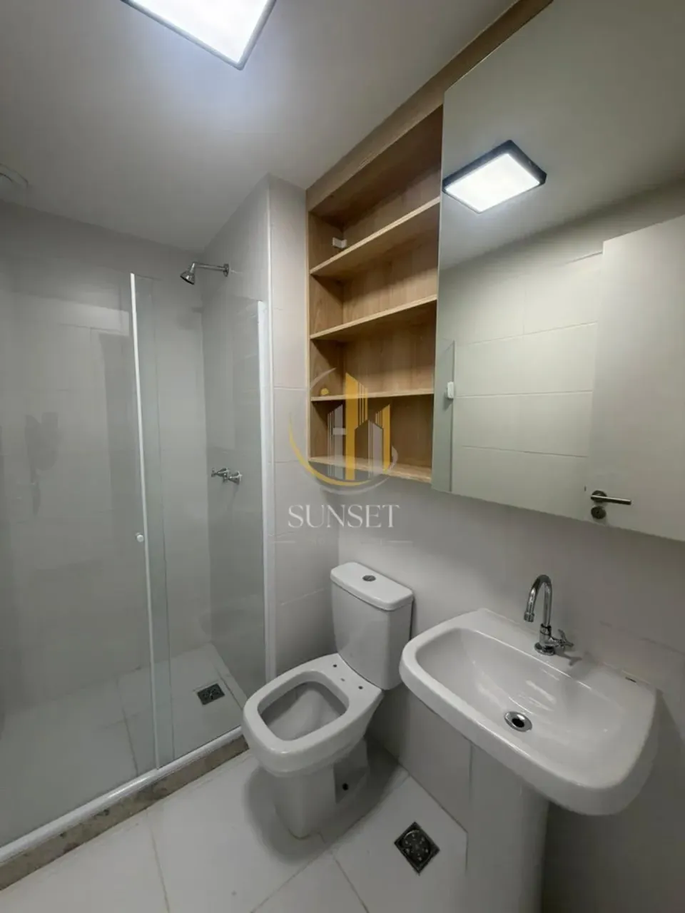 Apartment with 2 bedrooms and 2 bathrooms, open-plan kitchen — photo 4
