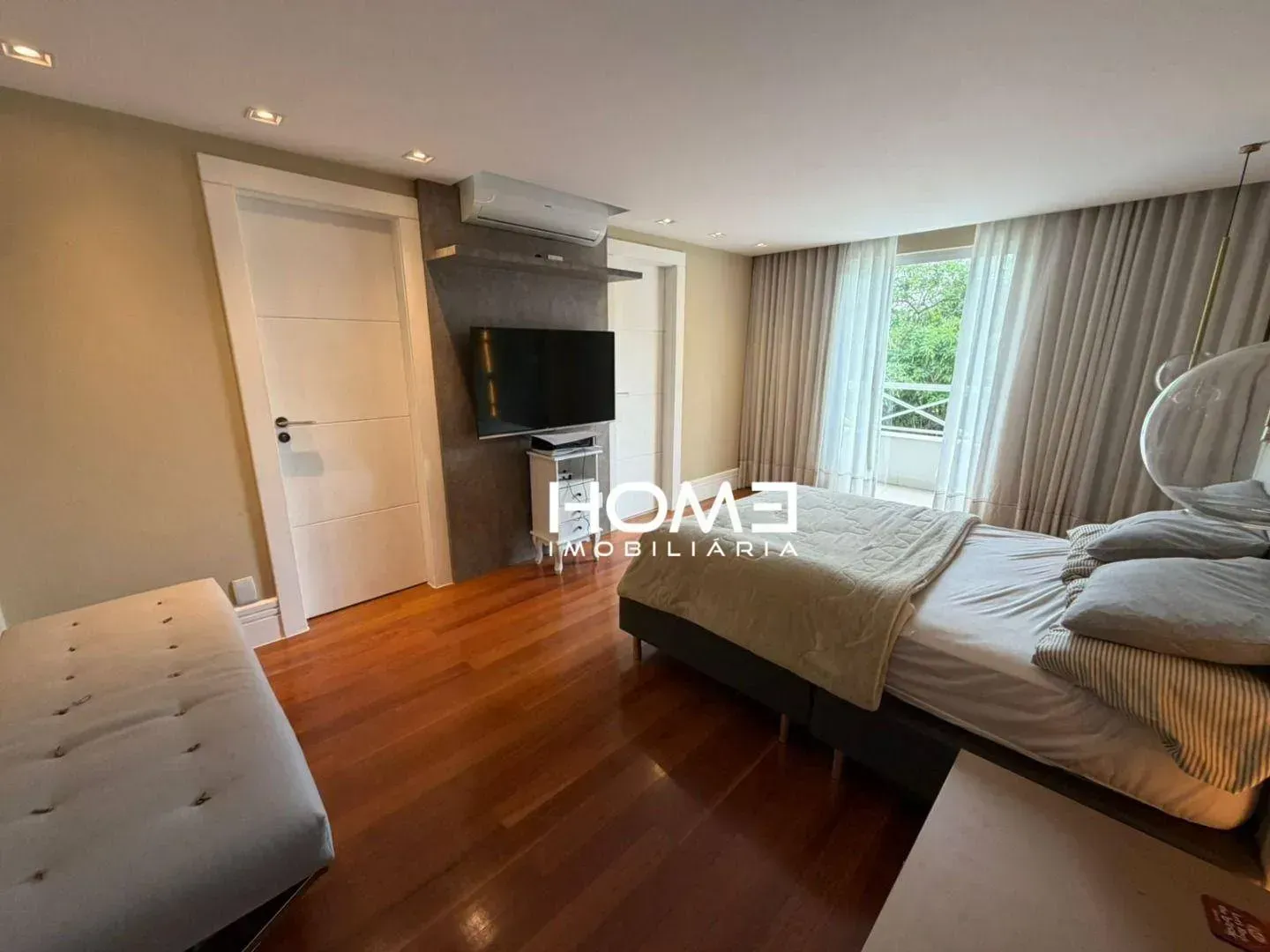 Furnished house with 6 en-suite bedrooms and barbecue — photo 16