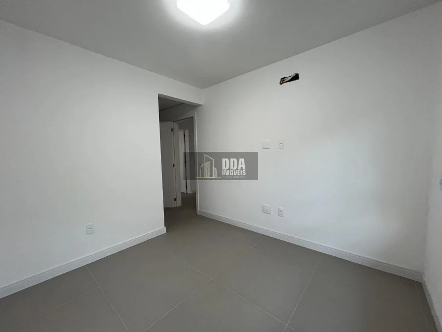 Casa de 4 dormitorios con balcón gourmet — photo 14