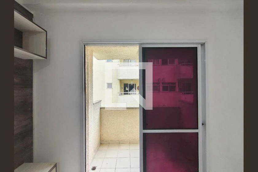 2-bedroom apartment in a building with a gym — photo 12