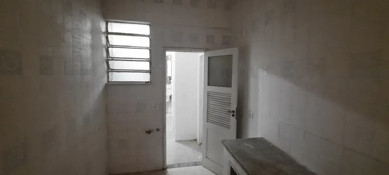 2-bedroom apartment with separate kitchen — photo 11