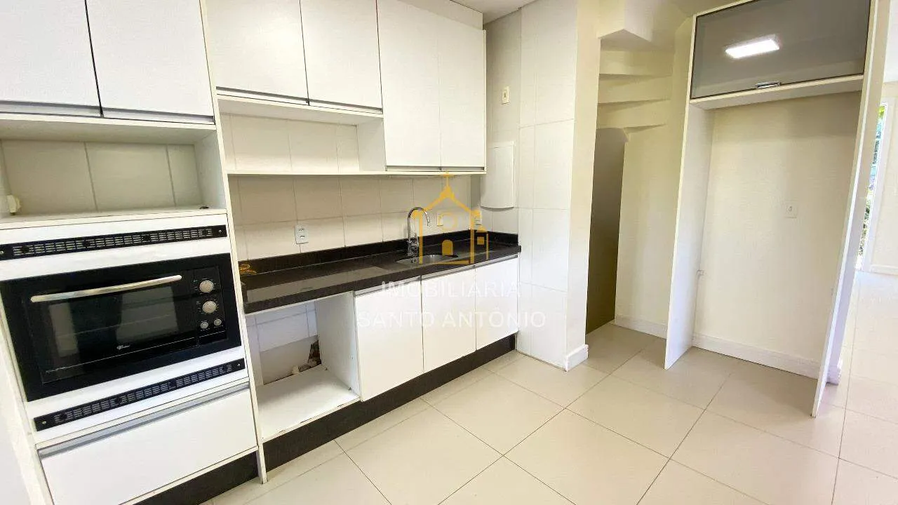 Condo house with 3 en-suite bedrooms and 4 baths, 190 m² — photo 9