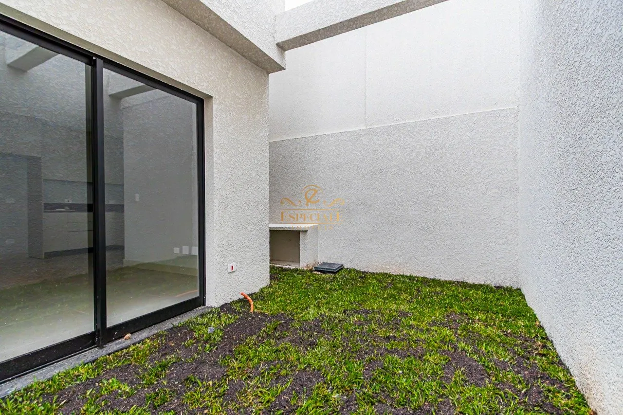 3-bedroom house with open-plan kitchen and private garden — photo 21