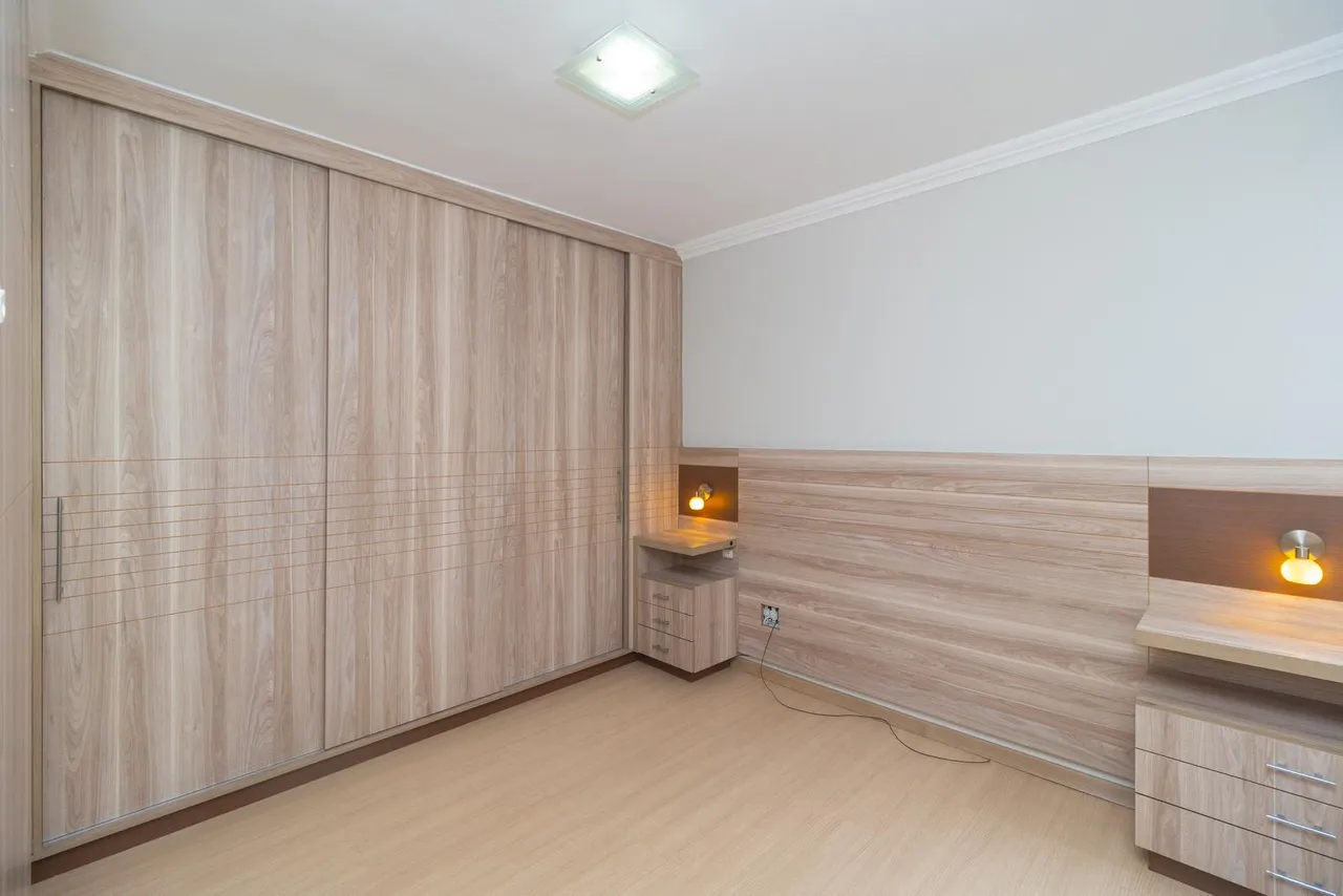 3-bedroom apartment with glassed-in balcony — photo 11