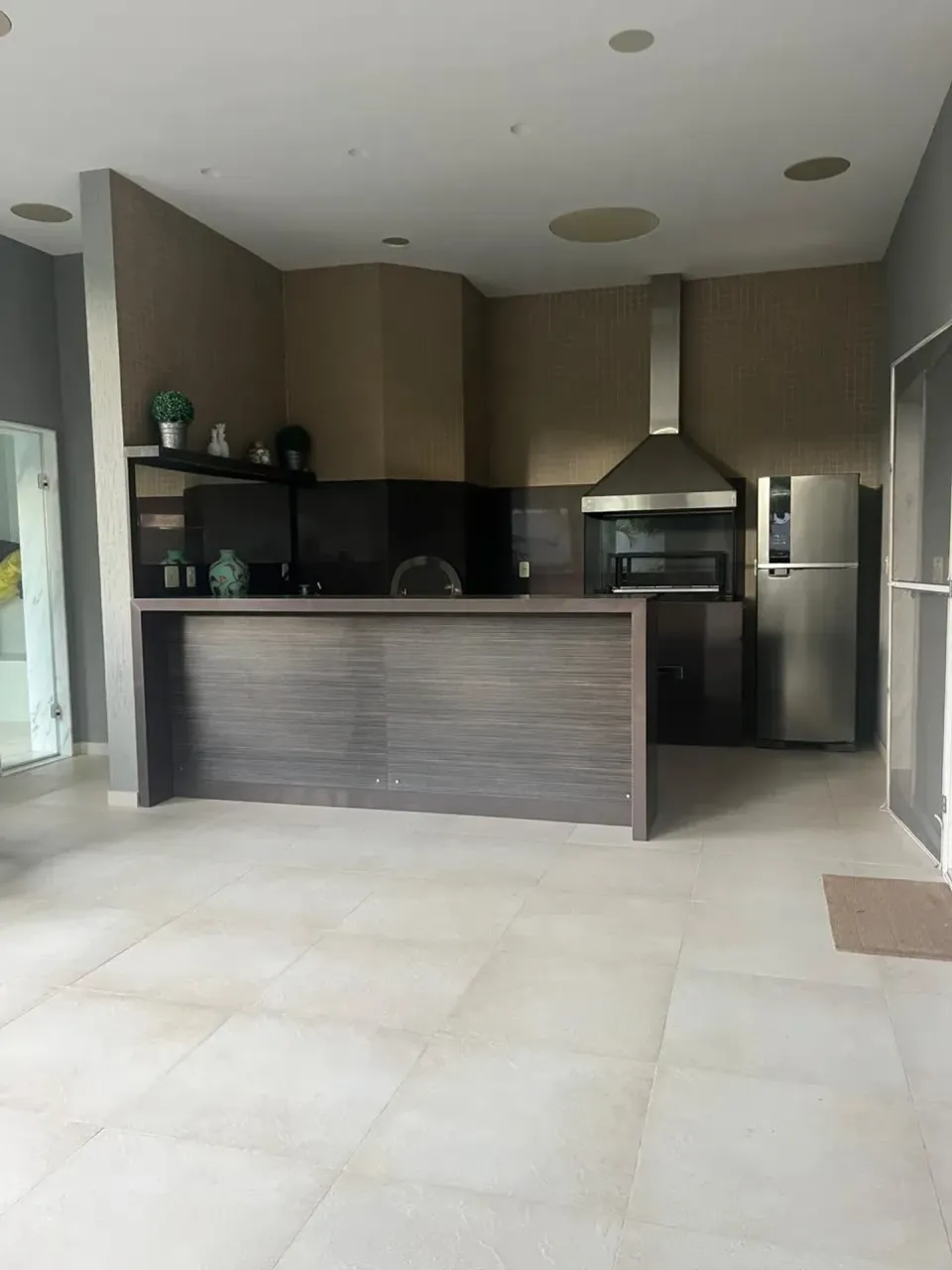 House with 5 suites and a built-in balcony grill — photo 20