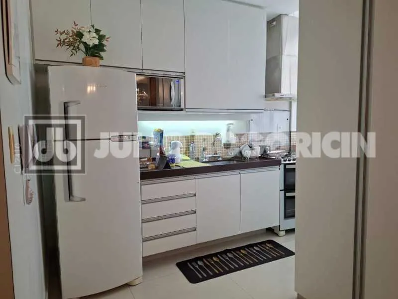 Unfurnished apartment with open-plan kitchen and 2 bedrooms — photo 22
