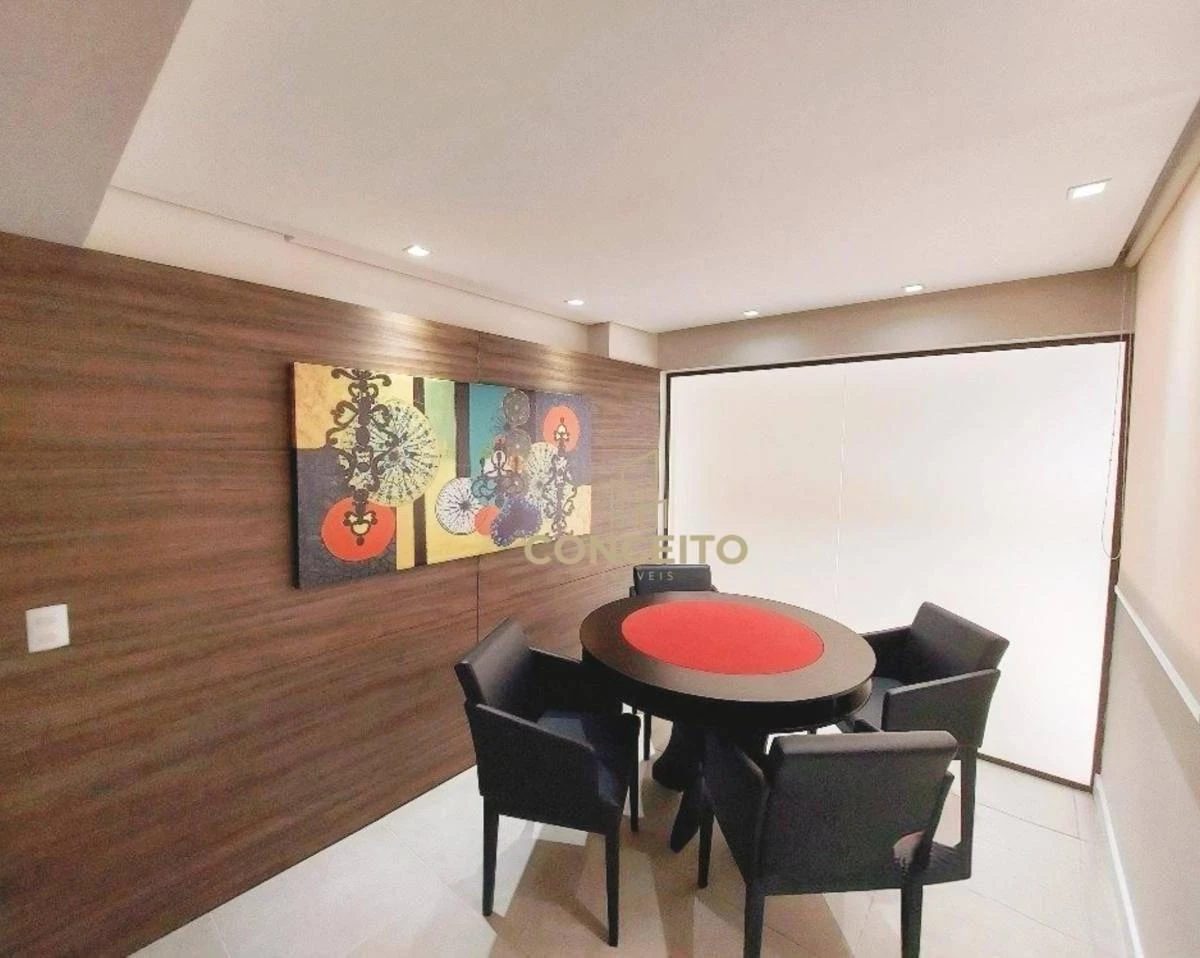 3-bedroom apartment in a building with a pool — photo 6