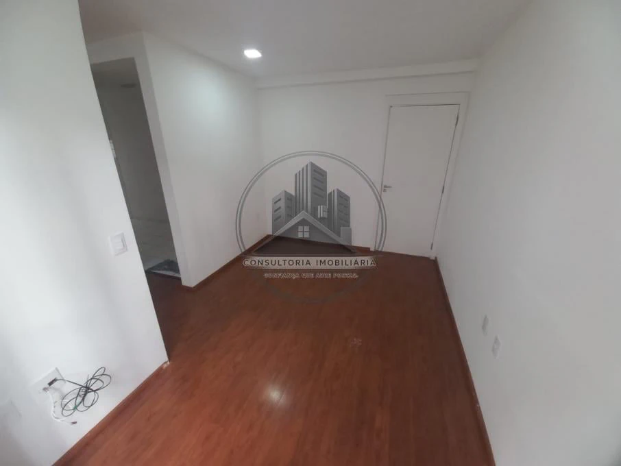 Apartamento de 1 quarto com piso de madeira ou laminado — photo 11