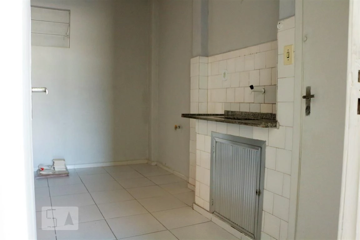 Unfurnished apartment with 2 bedrooms and a private BBQ — photo 6