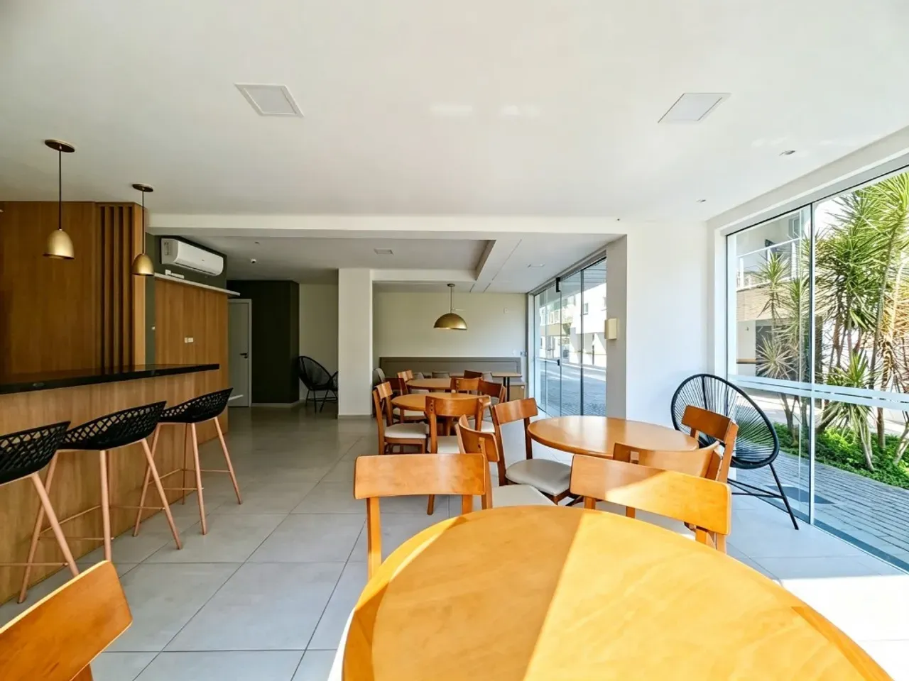 3-bedroom apartment with 2 parking spots and balcony — photo 35