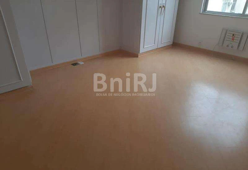 Rental apartment with 131 m² and 3 bedrooms — photo 12