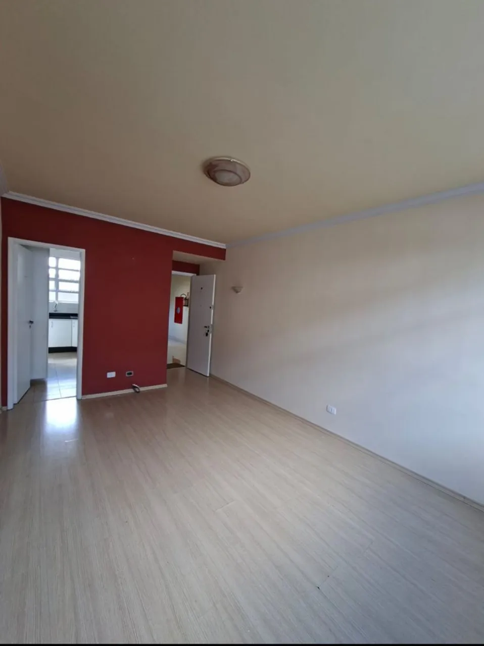 Unfurnished apartment with 3 bedrooms and 1 parking space — photo 12