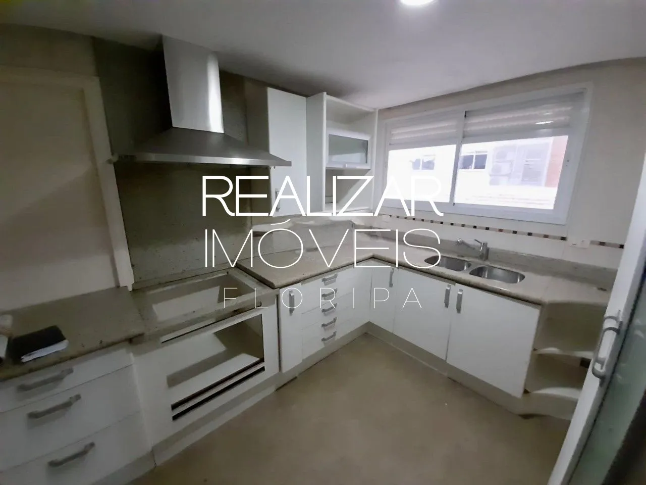 Apartment on the 2nd floor with a bathtub — photo 9