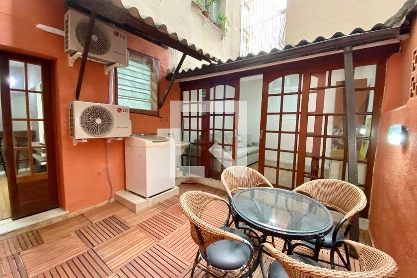 Departamento de 2 dormitorios con balcón cerrado con vidrio — photo 30
