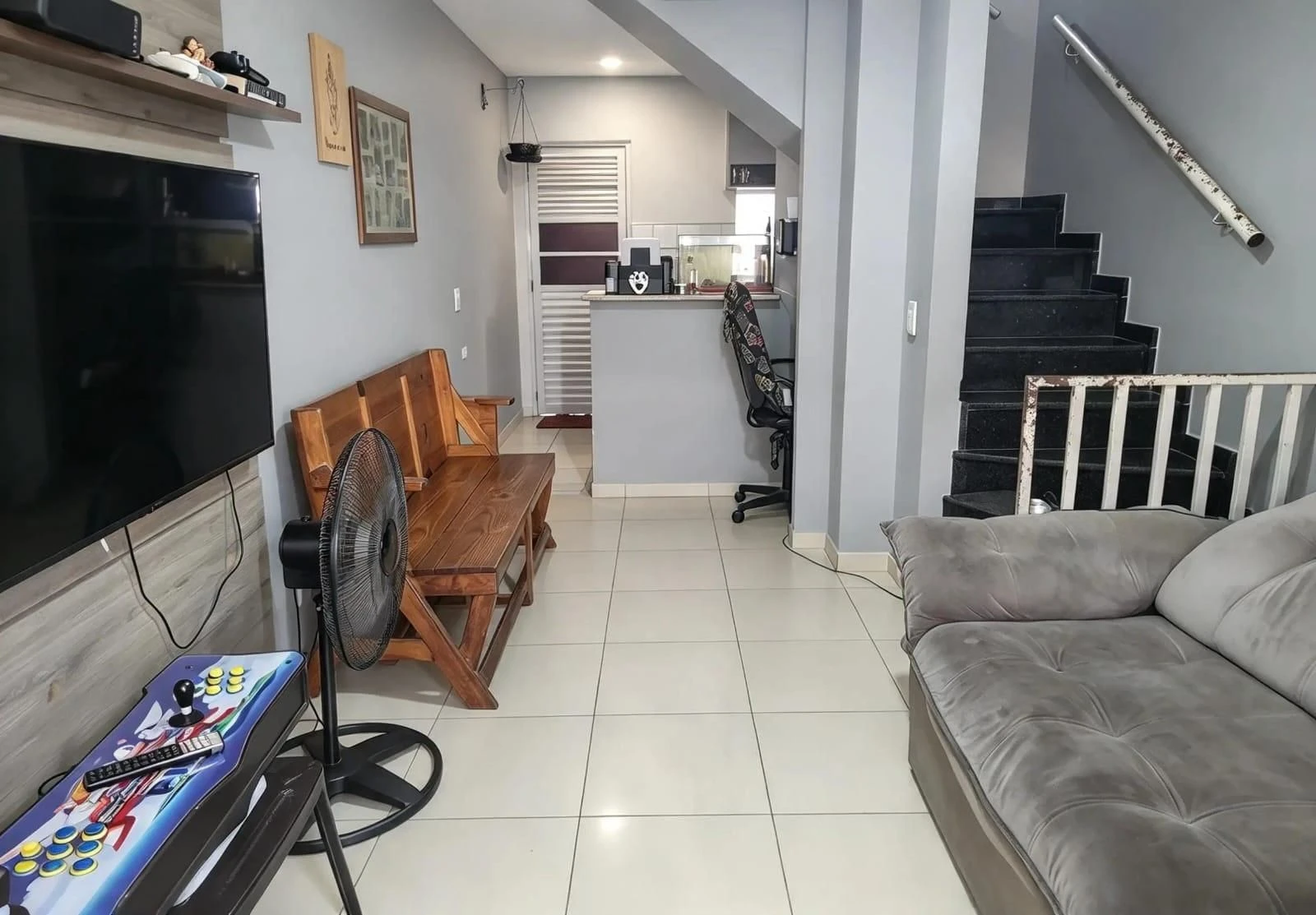 Home office in a 2-bedroom house, 59 m²
