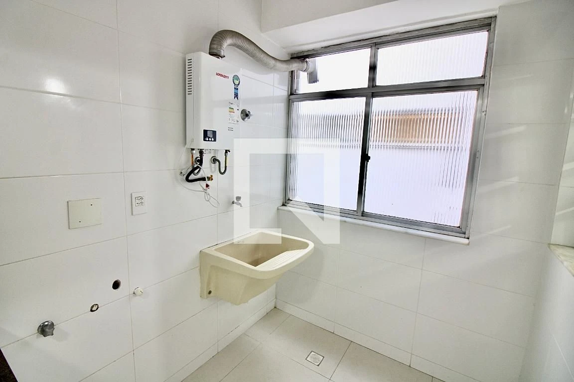 3-bedroom apartment, 1 with its own bathroom, 200 m² — photo 26
