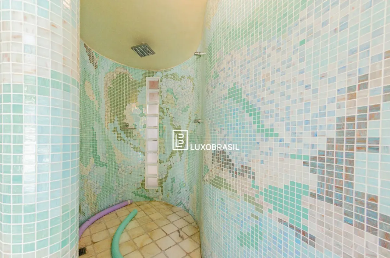 Furnished house with 5 bedrooms, 5 baths and 1116 m² — photo 4