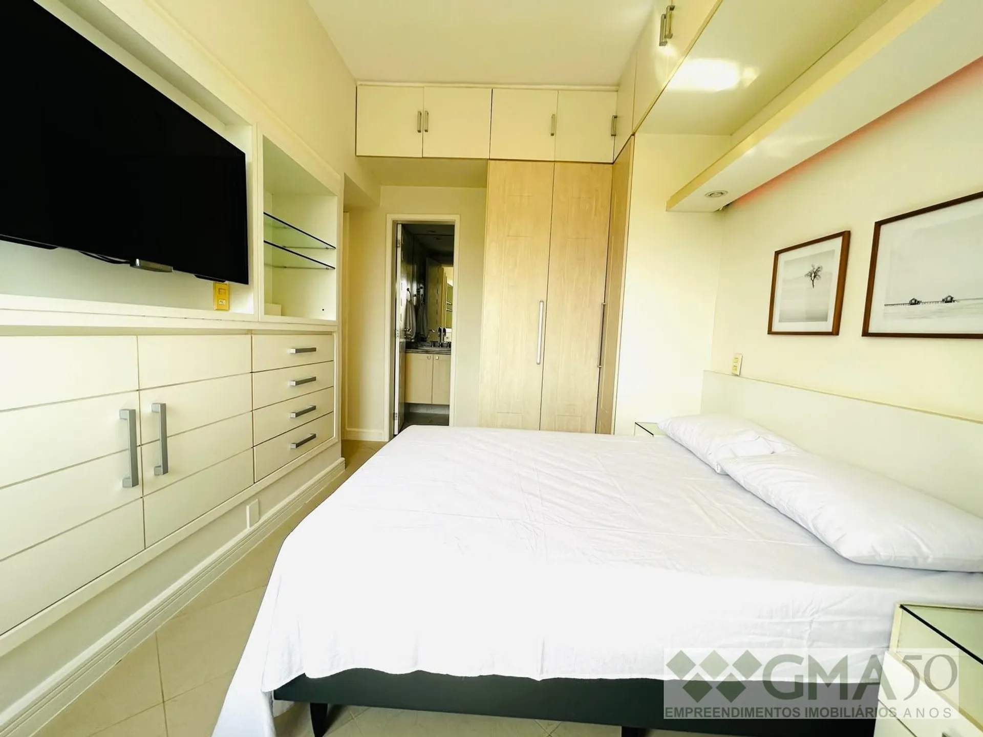 2-bedroom apartment in a building with a sauna — photo 25