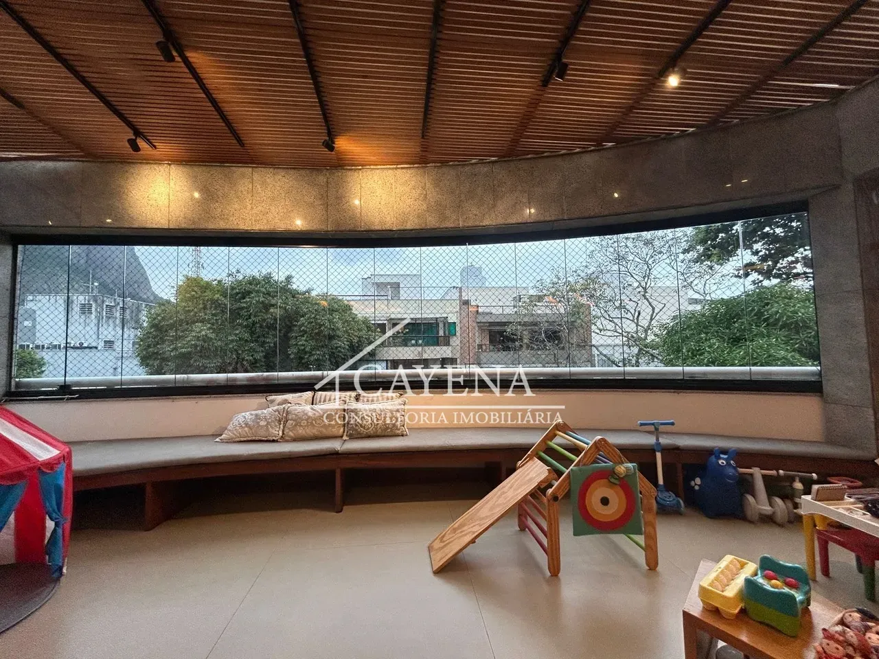 Cobertura mobiliada com 4 suítes e 360 m² — photo 52