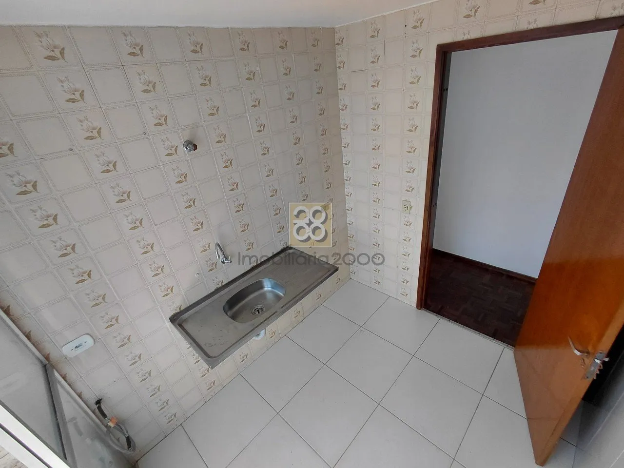 Apartment with 1 bedroom and wood floors — photo 6