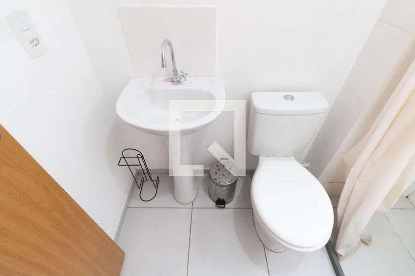 2-bedroom apartment with wood or laminate floors — photo 20
