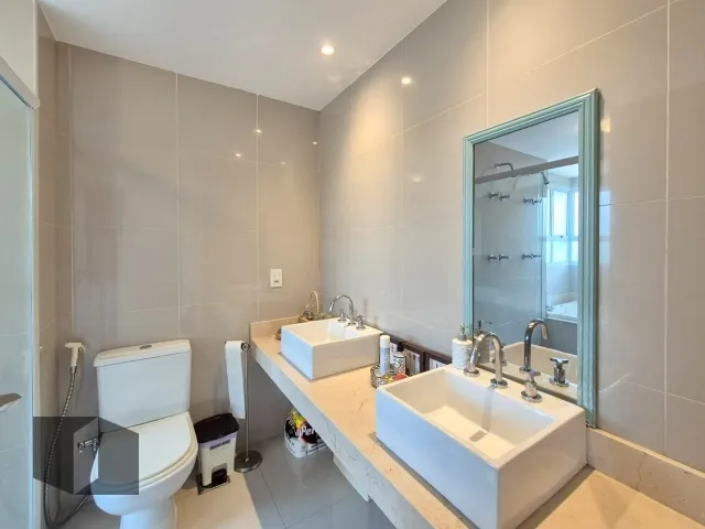 Apartment with 4 bedrooms and 4 bathrooms — photo 19