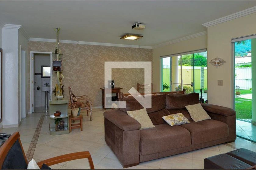 380 m² house with 4 bedrooms and air conditioning — photo 5